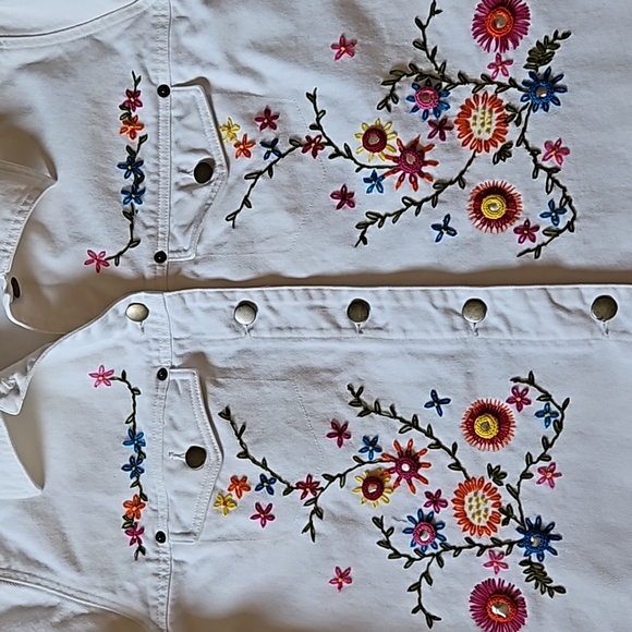 Carole Little white denim jacket  embroidered flowers size 14 - Picture 5 of 12